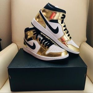 Air jordan 1 metallic gold BRAND NEW!